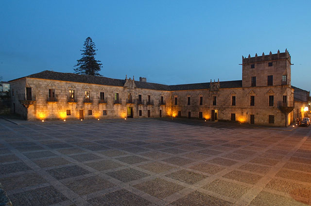 Plaza de Fefiñáns Cambados