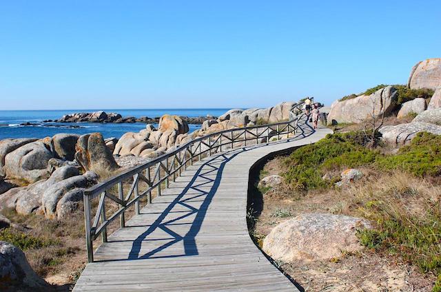 Paseo de Pedras Negras (O Grove)
